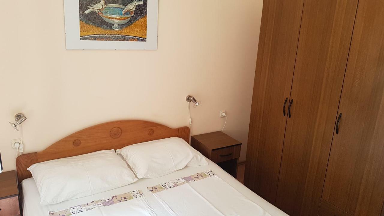 Apartments Andelina باغ المظهر الخارجي الصورة